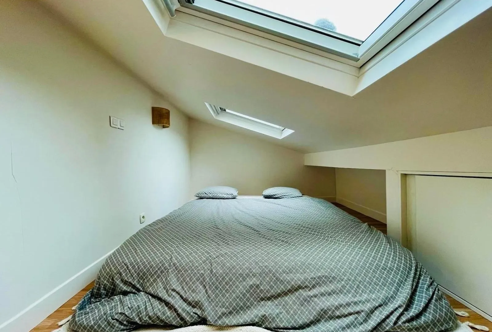 Tour Eiffel Invalides Pierre Leroux Apartment Paris