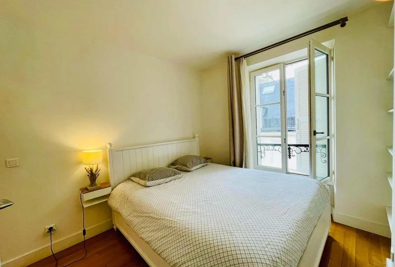 Tour Eiffel Invalides Pierre Leroux Apartment Paris